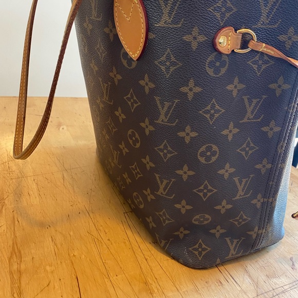 Louis Vuitton Neverfull M - Picture 7 of 14